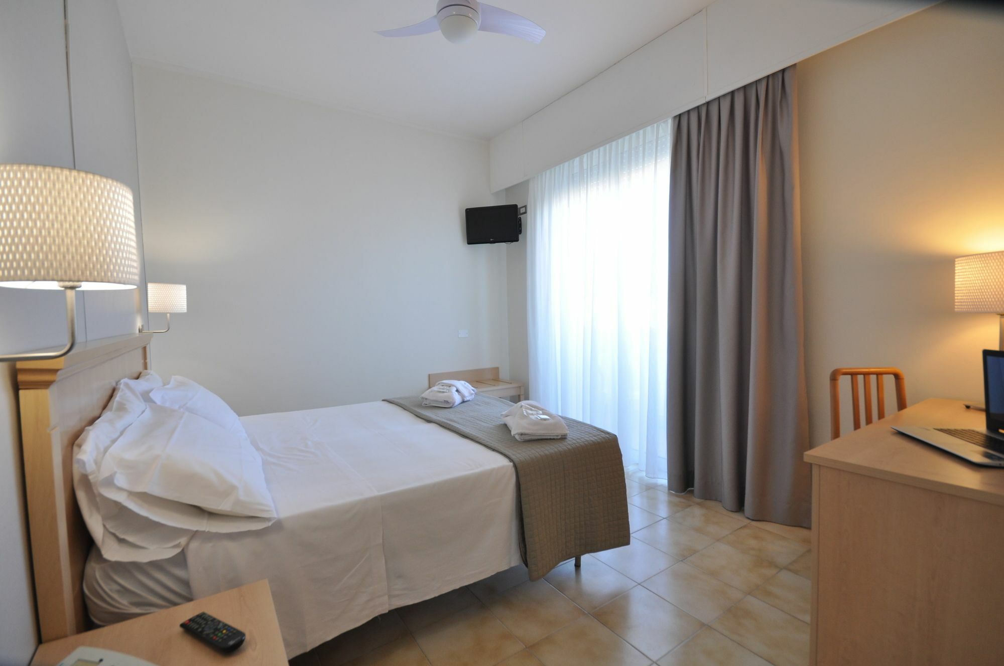 רימיני Hotel Adriatic&Beauty מראה חיצוני תמונה